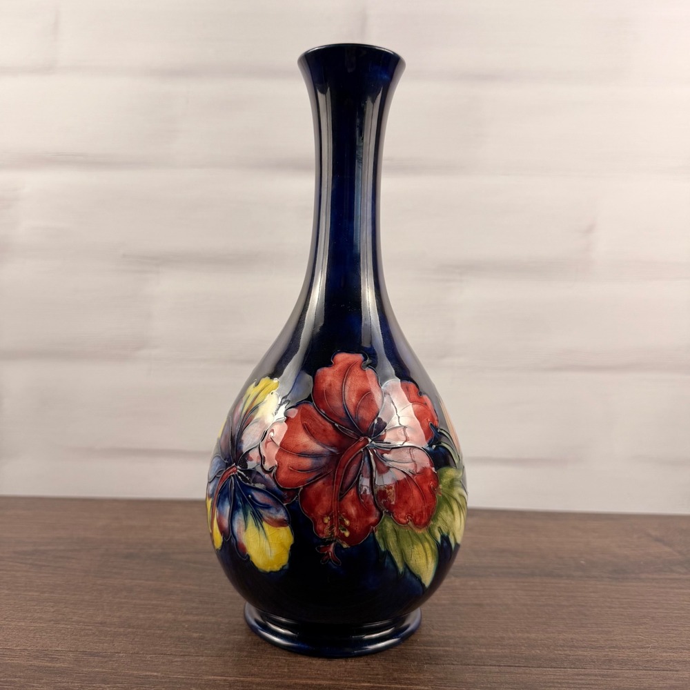 Moorcroft Walter Moorcroft Hibiscus Cobalt Blue Vase 1947-1953 England
